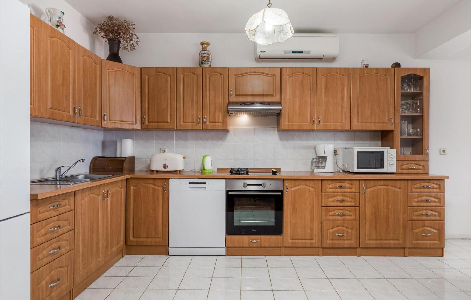 Nice Apartment In Sv,Juraj With Kitchen Sveti Juraj Extérieur photo