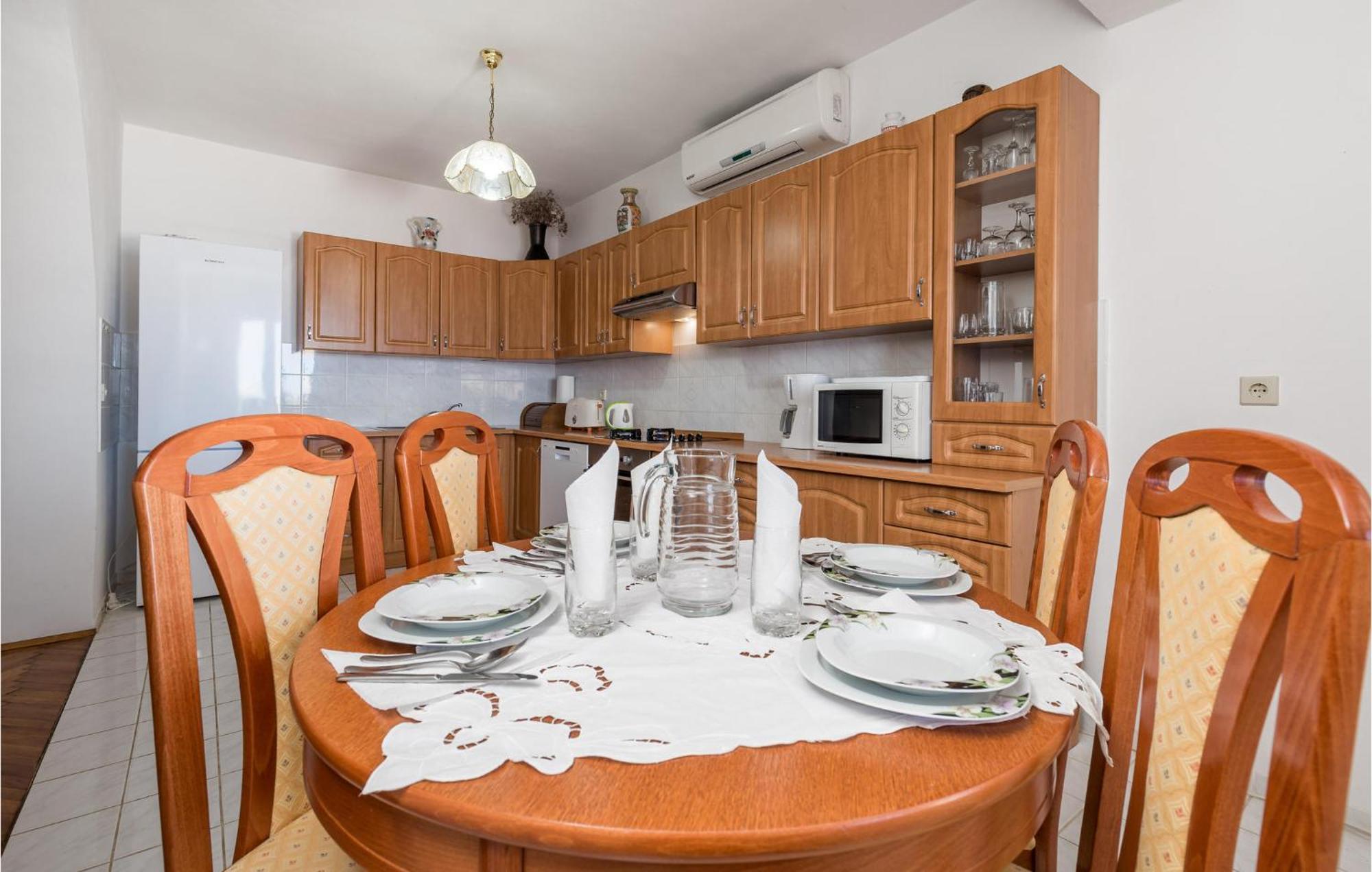 Nice Apartment In Sv,Juraj With Kitchen Sveti Juraj Extérieur photo